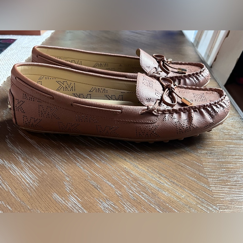 Michael Kors flats women’s Size 7 brown logo - Picture 6 of 8